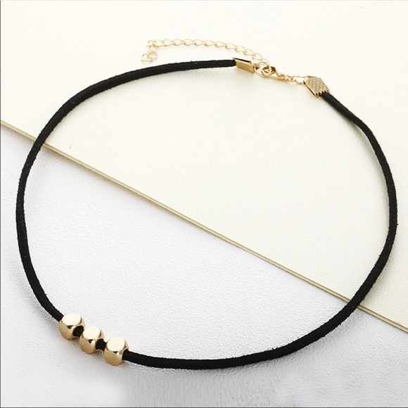 •Anna• Beaded Choker - Picture 2 of 3